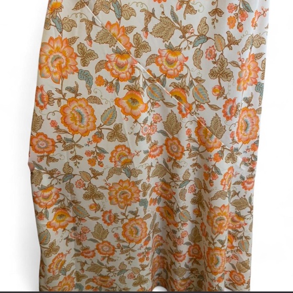 Forever 21 Orange and Cream Floral Dress - Picture 4 of 6